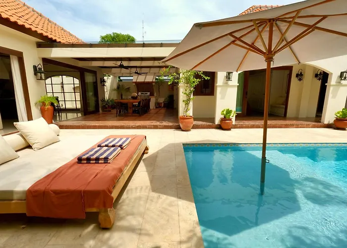 ヴィラ Casa Manana Legian, Kuta レギャン